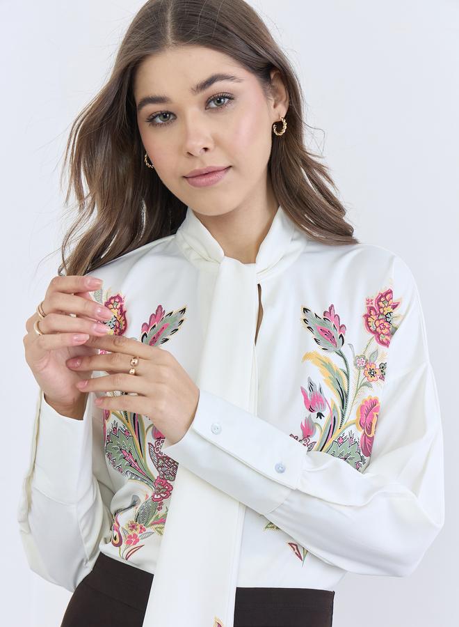 ستايلي بلوزة بقصة واسعة برباط عنق وطبعة زهور - Image 3